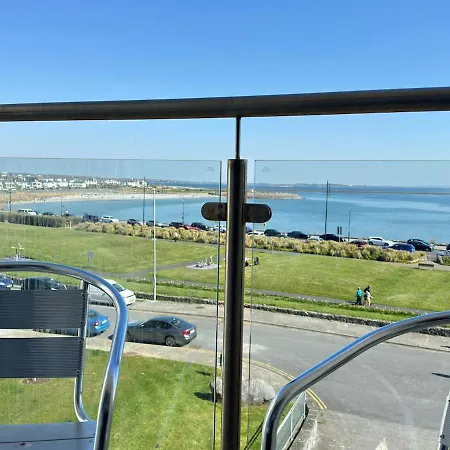 The Art House 10 Salthill Apartment *